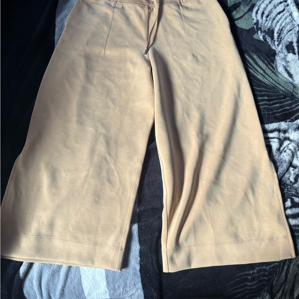 NWOT Lululemon soft stream Tan wide leg Pants